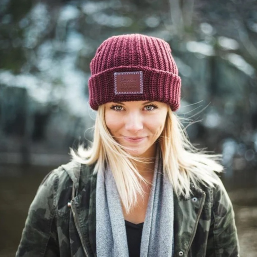 Love Your Melon‎ Knit Beenie Burgandy